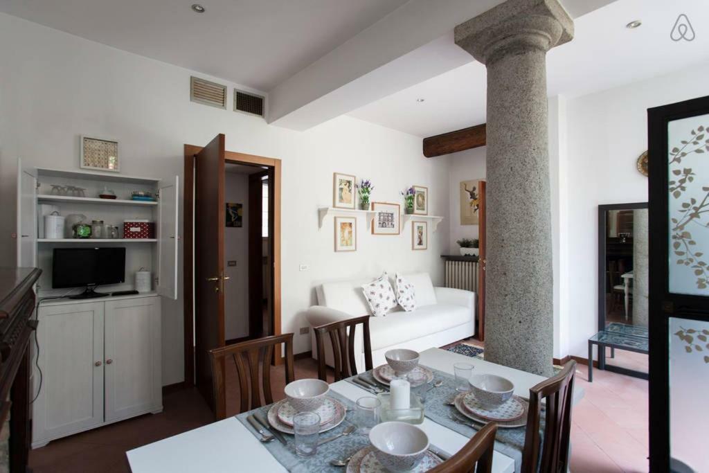 Charming Navigli Apartment Milano Ngoại thất bức ảnh